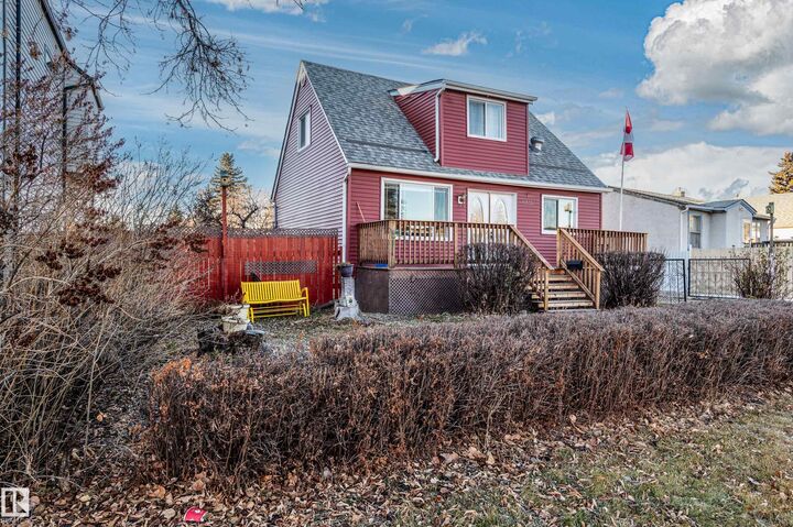 Property Photo:  10532 157 Street NW  AB T5P 2V8 