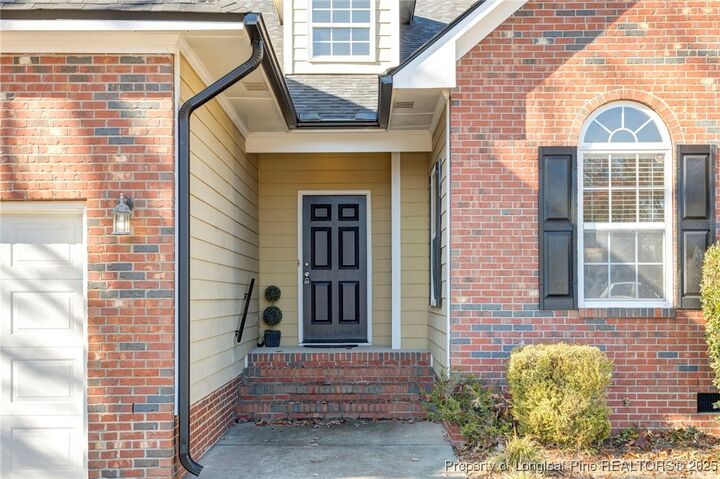 Property Photo: 5408 Frostwood Place NC 28304