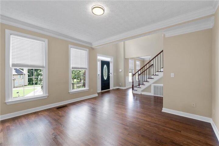 Property Photo: 1811 Lake Cove Drive SW GA 30331