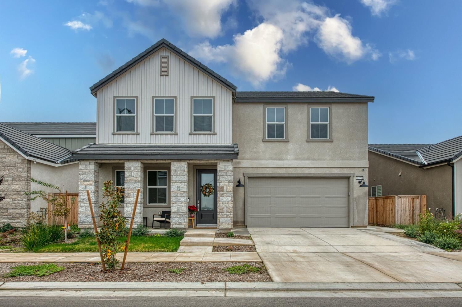 Property Photo:  1270 Summerset Avenue  CA 93619 