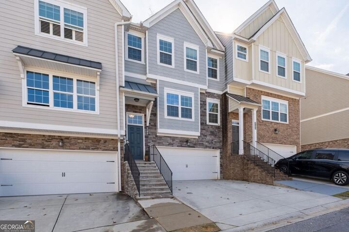 Property Photo: 4180 Chatham Ridge Drive GA 30518