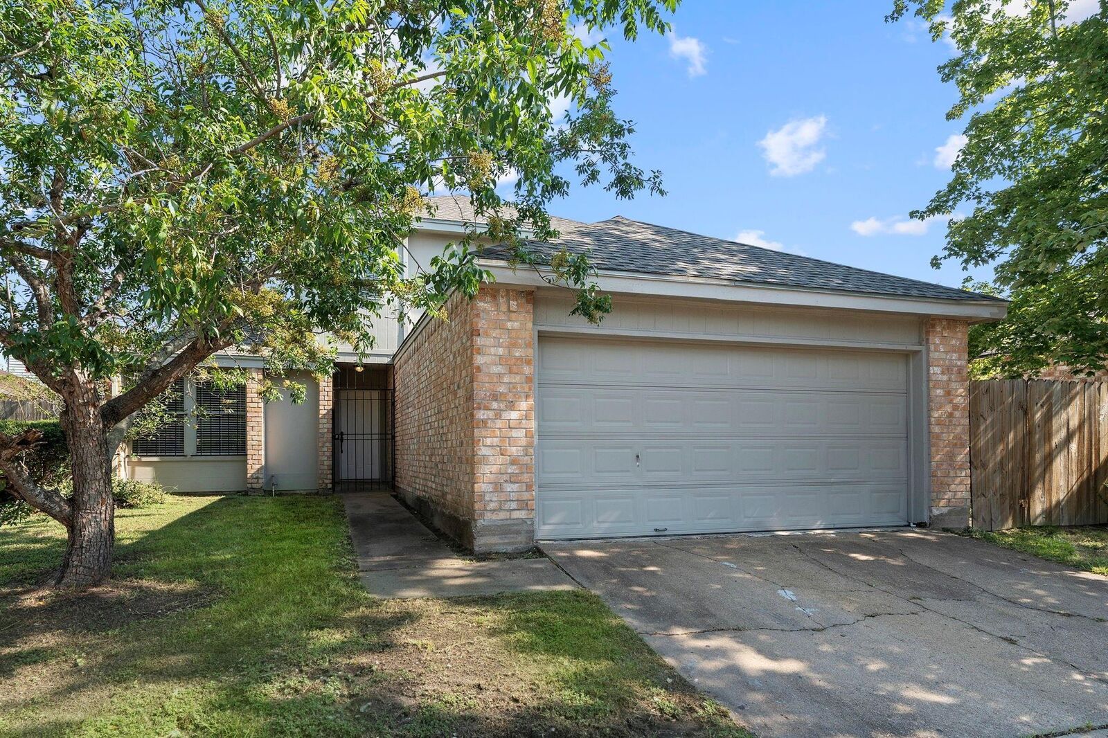 Property Photo: 8514 Deer Meadow Drive TX 77071