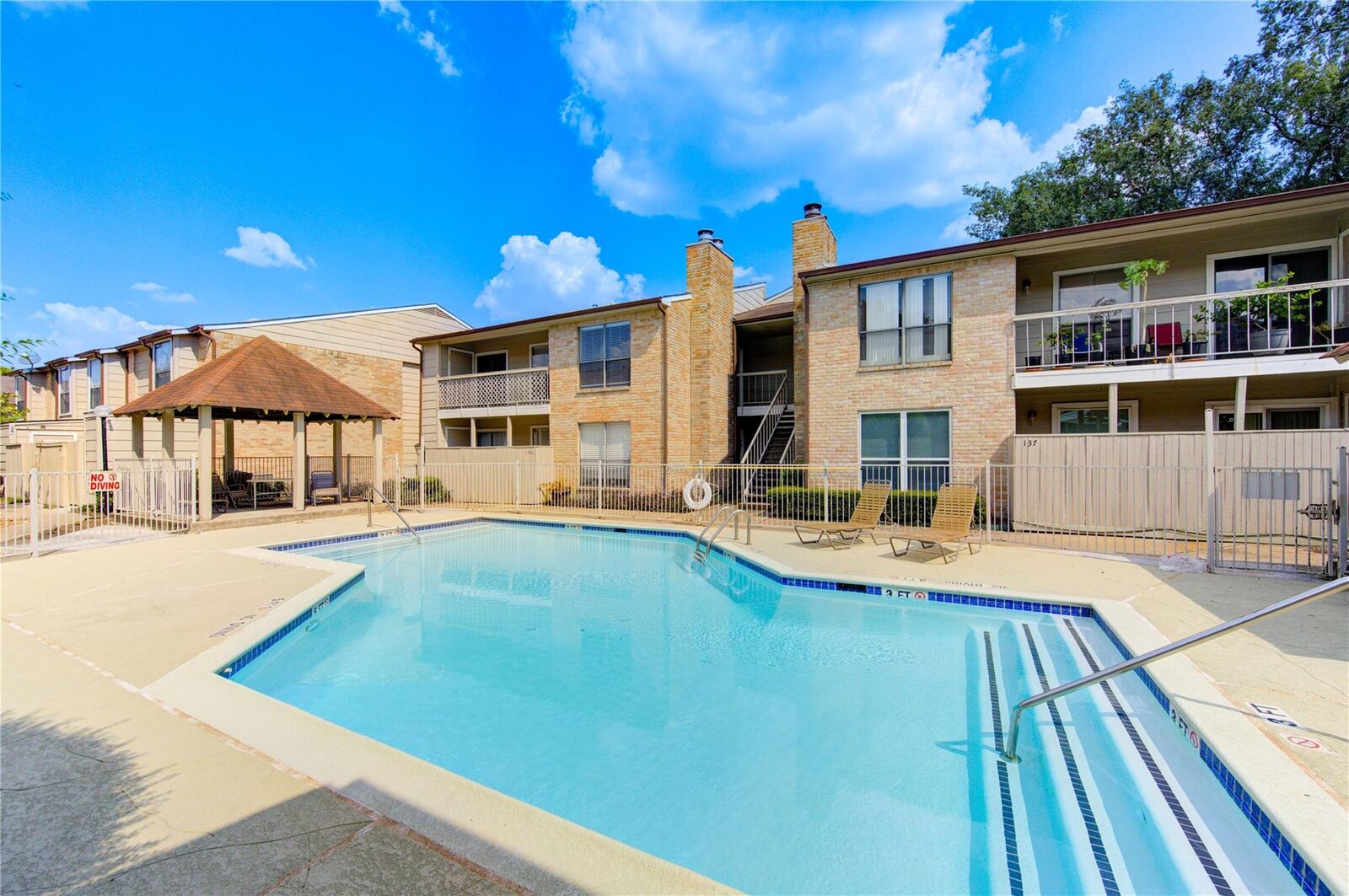 Property Photo: 2120 Wilcrest Drive 220 TX 77042
