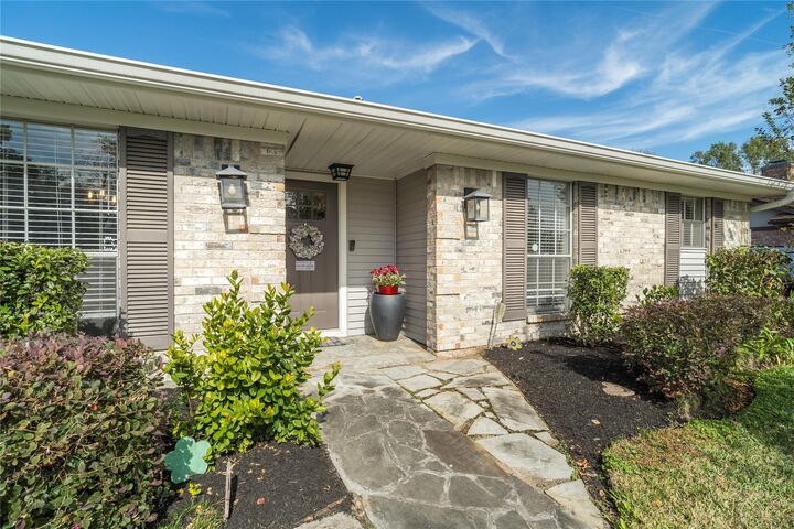 Property Photo:  1905 Winding Creek Drive  TX 77581 