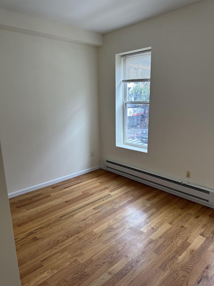 Property Photo:  942 Willow Ave 4L  NJ 07030 