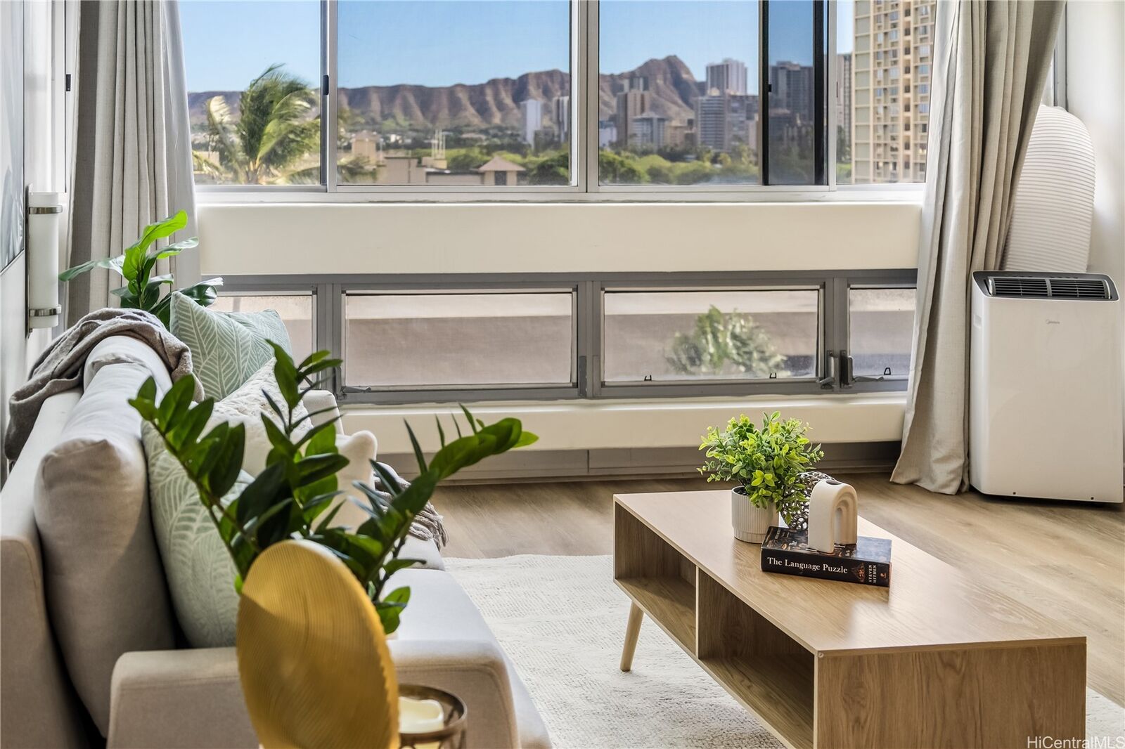 Property Photo: 500 University Avenue 736 HI 96826