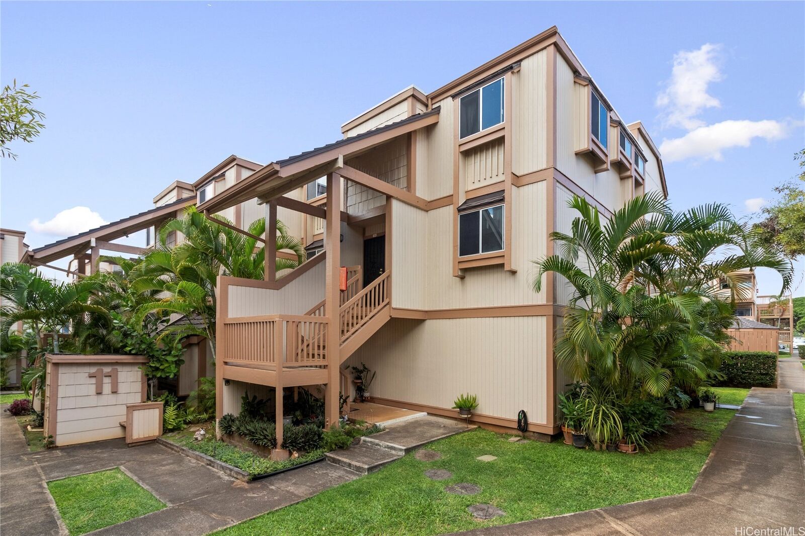 Property Photo: 98-943 Moanalua Road 1103 HI 96701