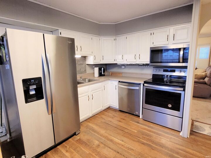 Property Photo:  319 Greenleaf Drive  IN 47710 