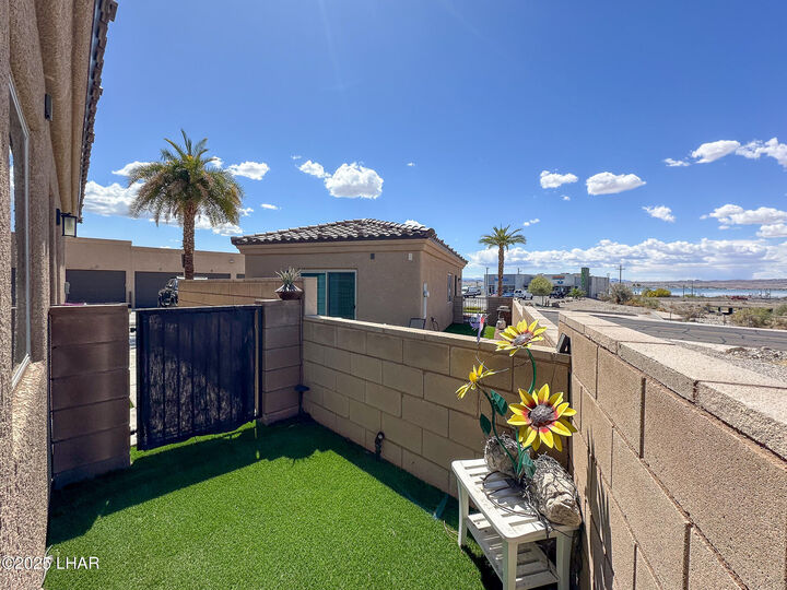Property Photo: 490 Lake Havasu Ave B AZ 86403