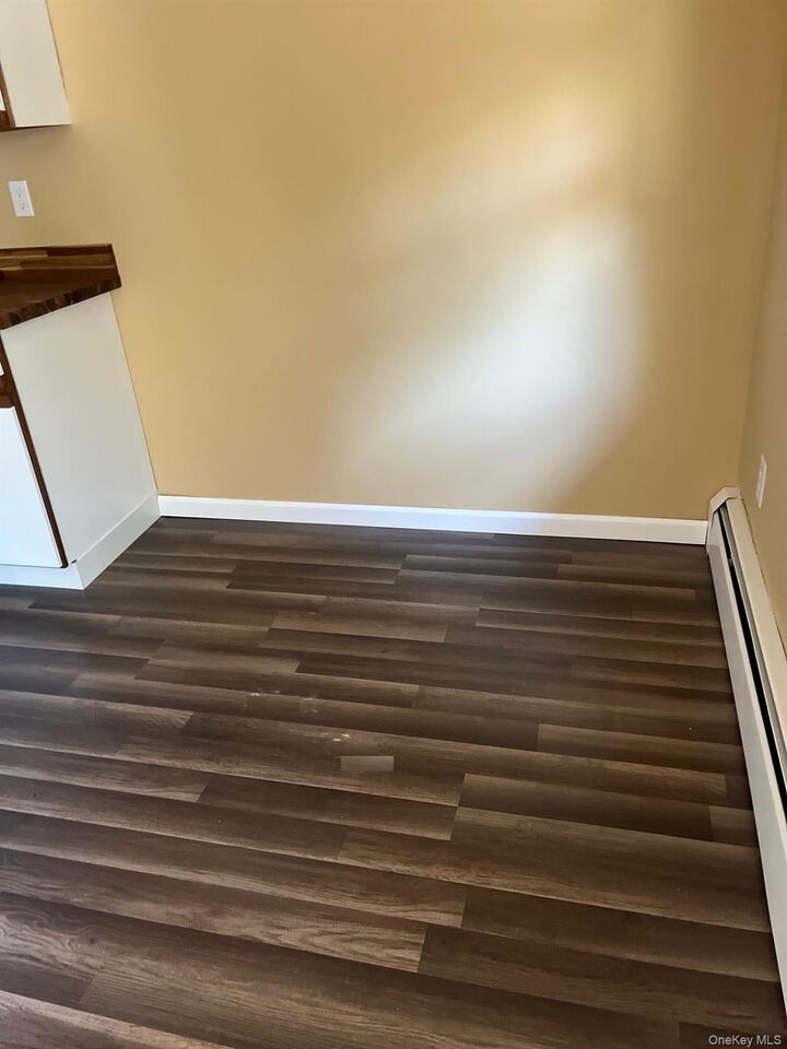 Property Photo: 1403 Barclay Manor 14C NY 12550