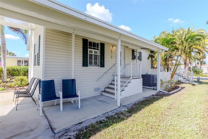 Property Photo: 2100 Kings Highway 21 FL 33980