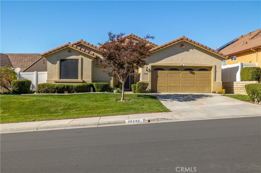 Property Photo:  39523 Sierra Madre Drive  CA 92563 
