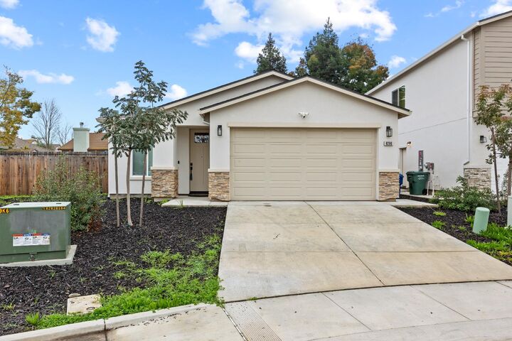 Property Photo: 8296 Ghislaine Way CA 95843