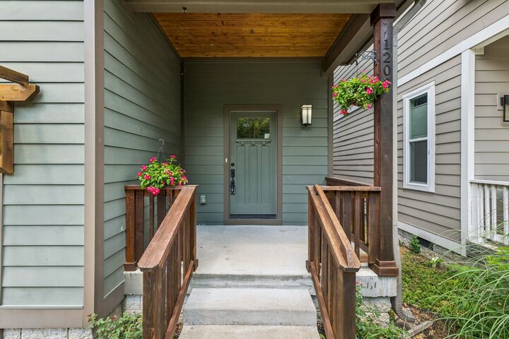 Property Photo: 1203 Chester Ave TN 37206