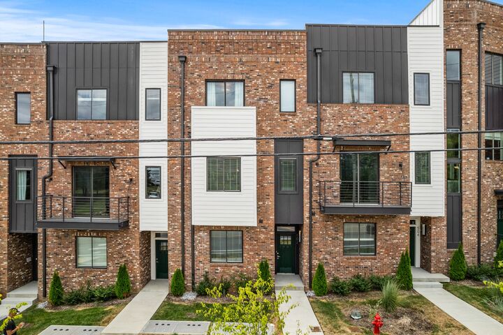 500 W Trinity Ln  Nashville TN 37207 photo