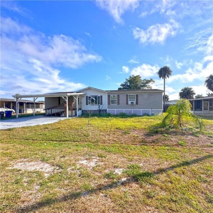 Property Photo:  7607 Peyraud Drive  FL 33917 