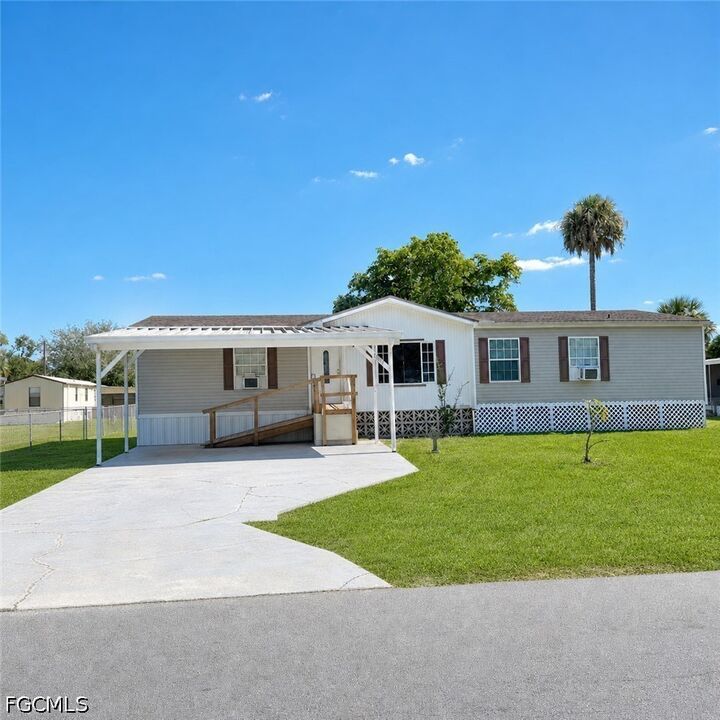 Property Photo:  7607 Peyraud Drive  FL 33917 