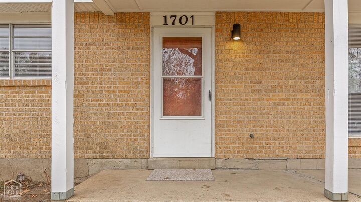 Property Photo:  1701 Clayhill Street  AR 72401 