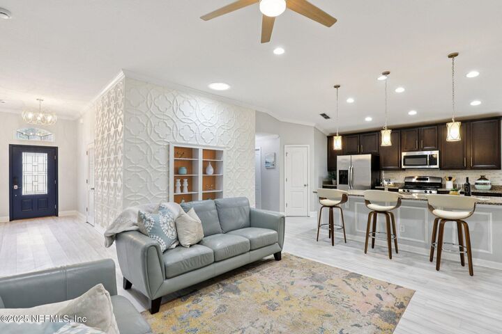 Property Photo:  60 Vestavia Court  FL 32081 