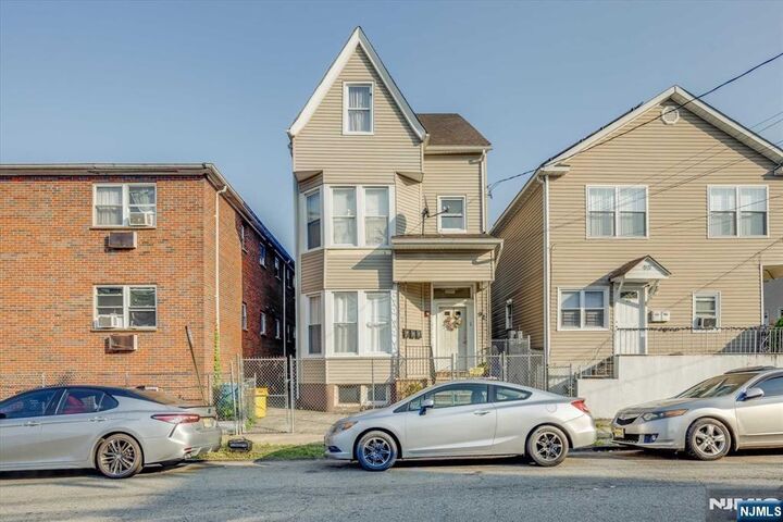 92 Bloomfield Avenue  Paterson NJ 07503 photo