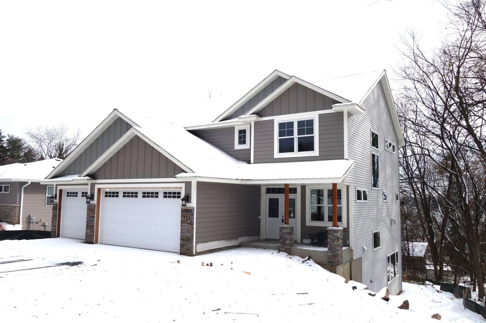 Property Photo:  550 Sunrise Drive  MN 55117 