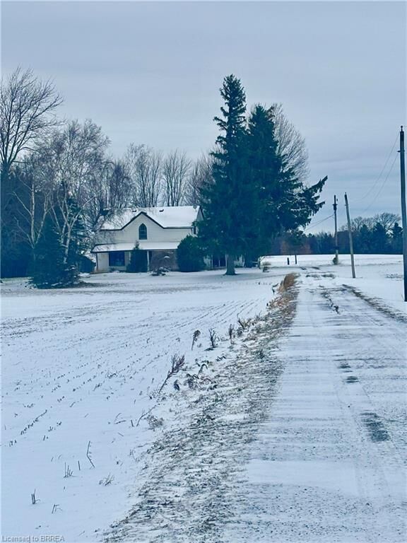 Property Photo: 135 Robinson Road ON N3T 5L7