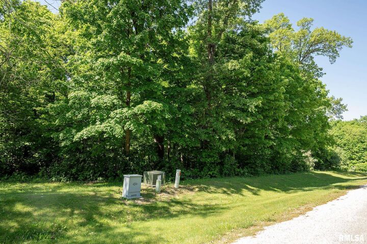 Property Photo:  Lot 1 Hidden Point Drive  IL 61533 