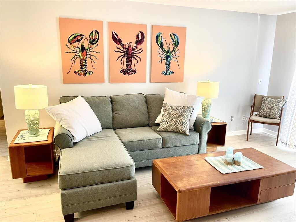 Property Photo:  44 Lexington Ave 4  MA 01930 