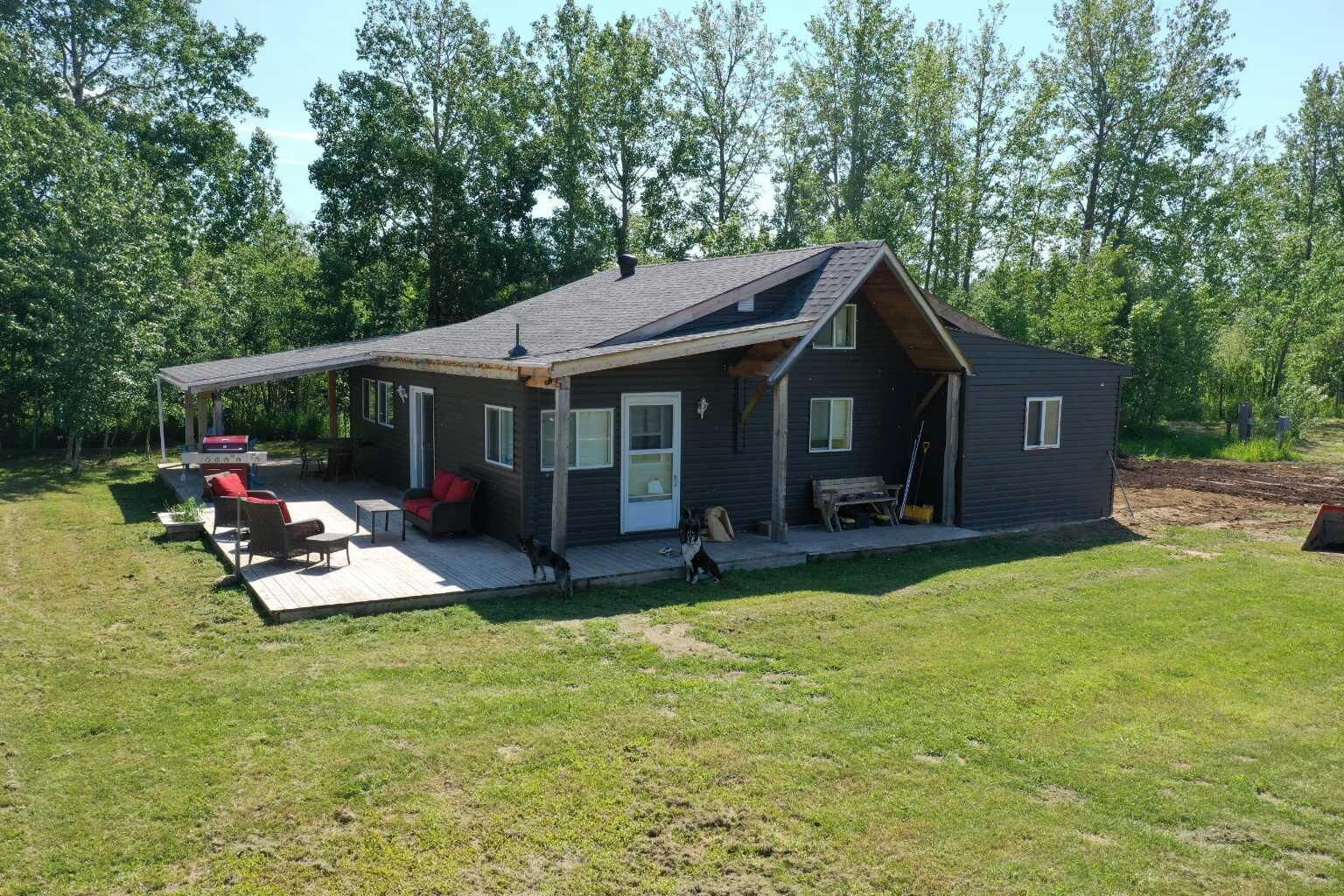 Property Photo:  163033 Twp Rd 714  AB T0A 3M0 