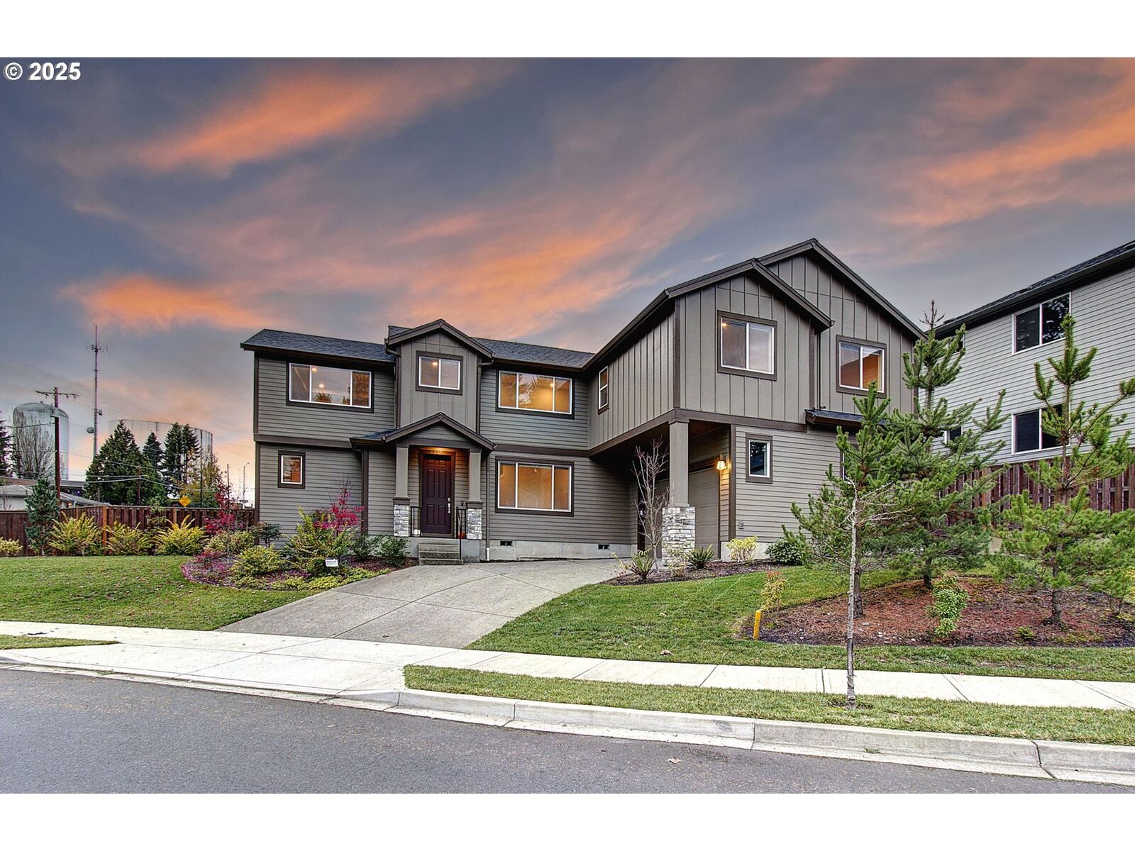 Property Photo: 6806 NE 16th Ave WA 98665