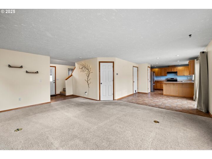 Property Photo: 15280 Penny Ave OR 97055