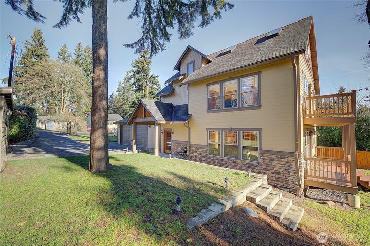 Property Photo: 311 NE 117th Street WA 98125