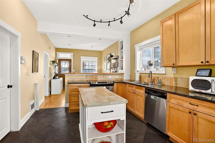 Property Photo:  420 W 7th Avenue  CO 80204 