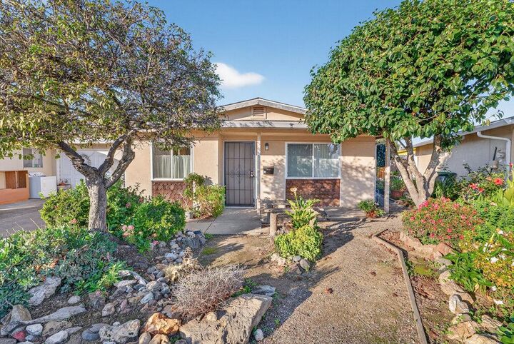 Property Photo:  8 Carita Court  CA 95076 