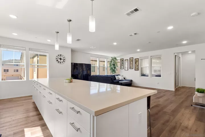 Property Photo: 5301 Calle Rockfish 98 CA 92154