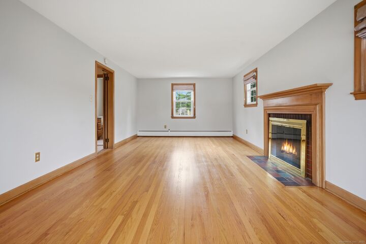 Property Photo:  215 Pine Lane  CT 06109 