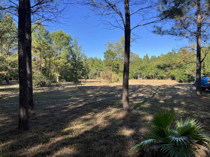 Property Photo:  7585 Sycamore Road  FL 32330 