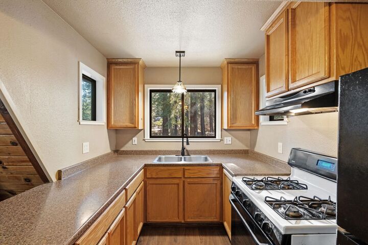 Property Photo: 1889 Normuk Street CA 96150