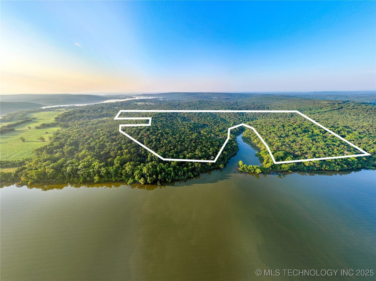 Property Photo:  00168 N 4400 Road  OK 74470 