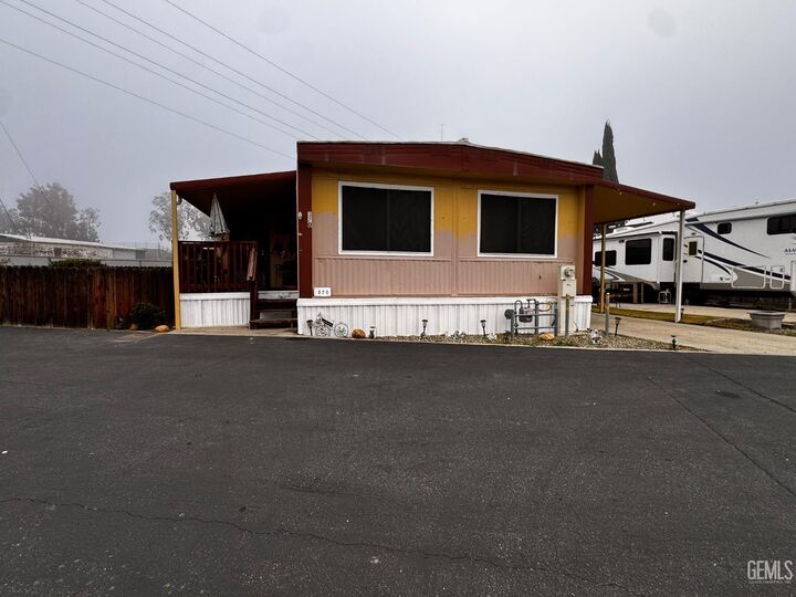 Property Photo:  370 Petrol Road  CA 93308 