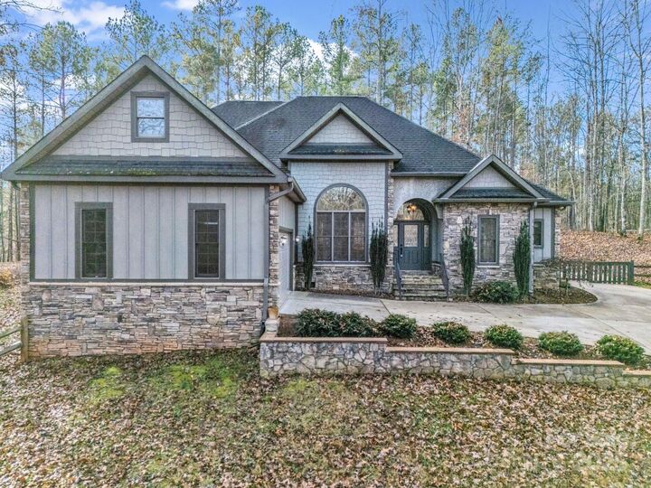 Property Photo: 351 E Rambling Creek NC 28782