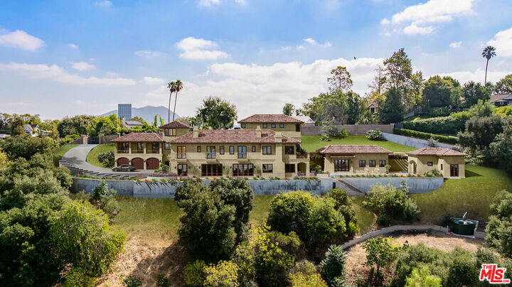 Property Photo:  3721 Eureka Dr  CA 91604 