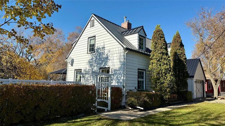 Property Photo: 321 Cavers Street MB R0M 0M0