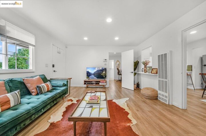 Property Photo: 2162 35th Ave CA 94601