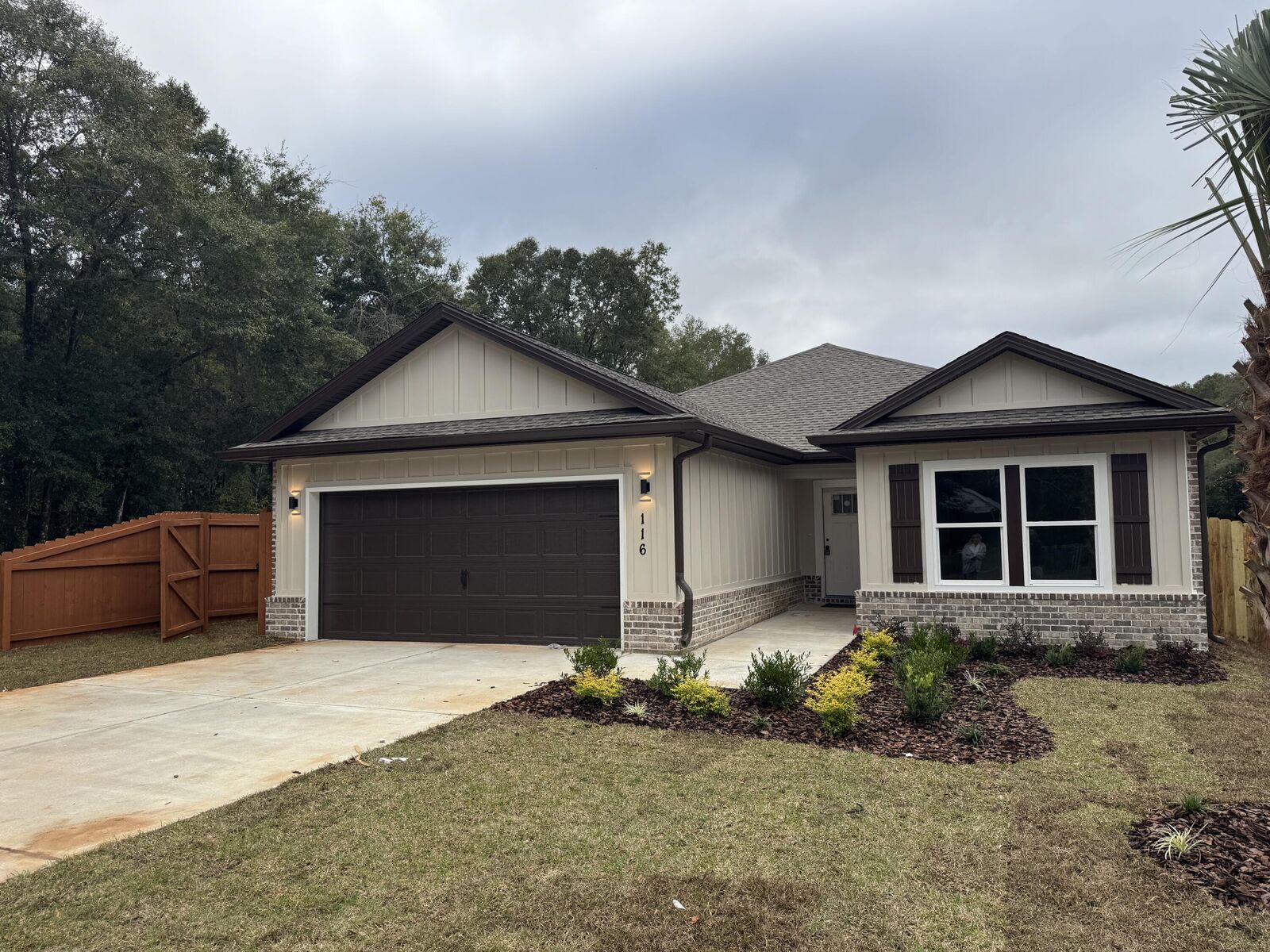 Property Photo: 116 N Savage Street FL 32536