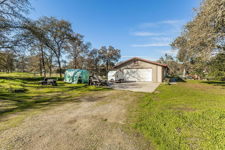 Property Photo:  33671 Frazier Road  CA 93602 