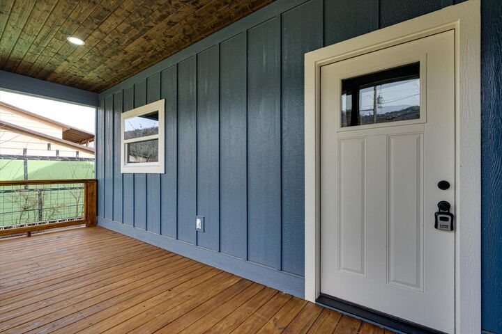 Property Photo:  304 Cumberland Avenue  TN 37347 