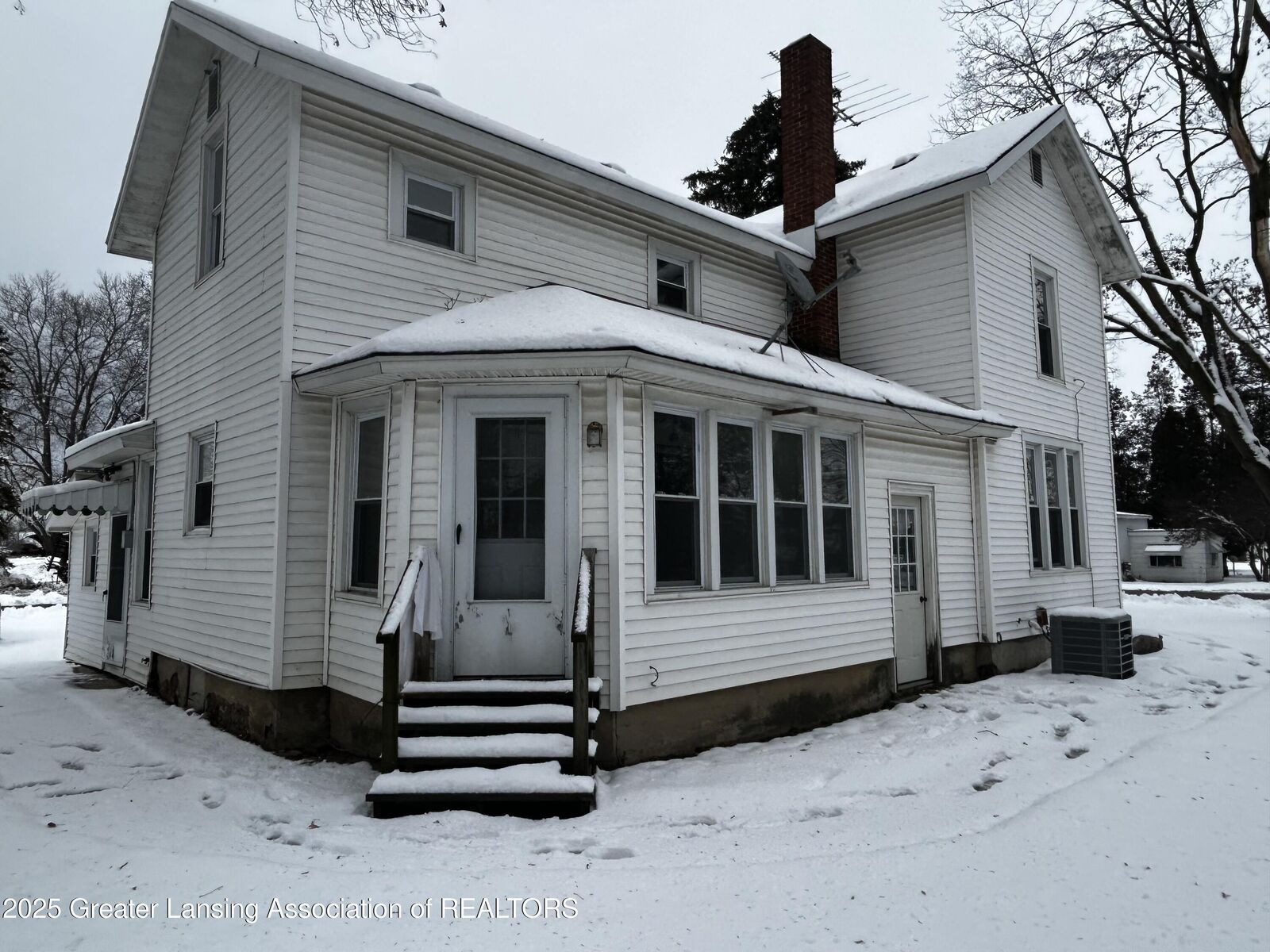 Property Photo:  117 N Maple Street  MI 48807 