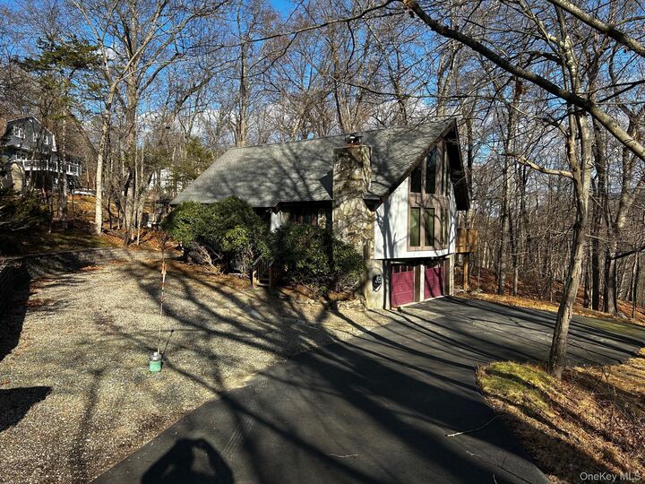 9 Kings Point Lane  Washingtonville NY 10992 photo