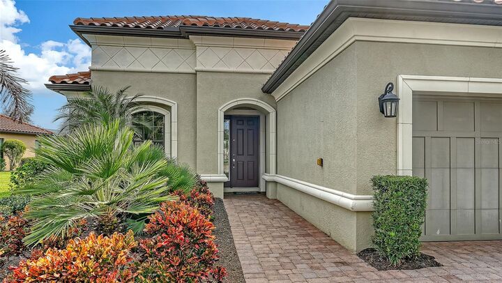 Property Photo: 8101 Gabanna Drive FL 34231
